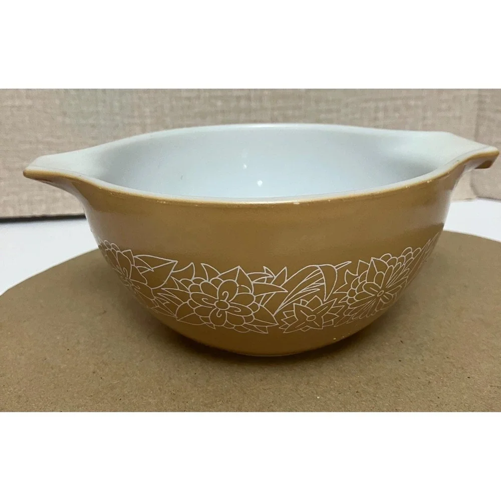 Pyrex Cinderella Mixing Bowl 441 1.5 Pint Gold Excellent Butterfly Gold Floral